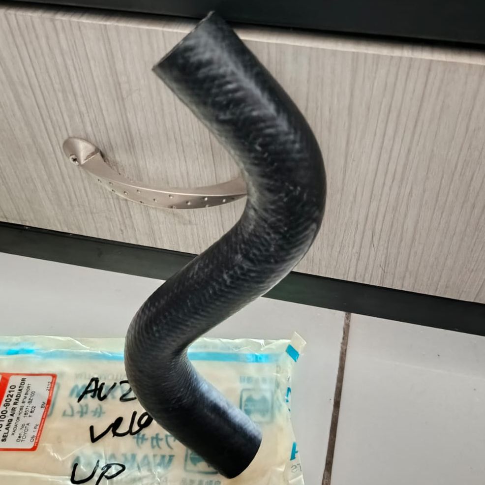 SELANG RADIATOR TOYOTA AVANZA VELOZ ATAS Harga 59,500 rupiah*Gratis Ongkir