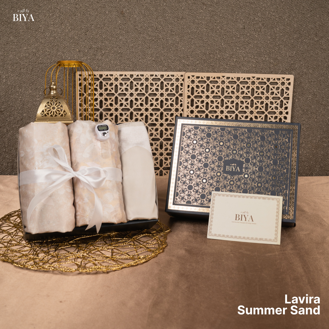 Tazbiya hadiah Set Exclusive Mukena Silk Premium | Hampers Kado Seserahan Pernikahan