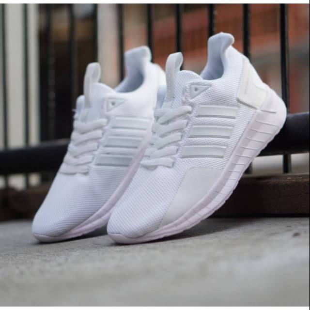 Foto sepatu adidas warna putih best sale