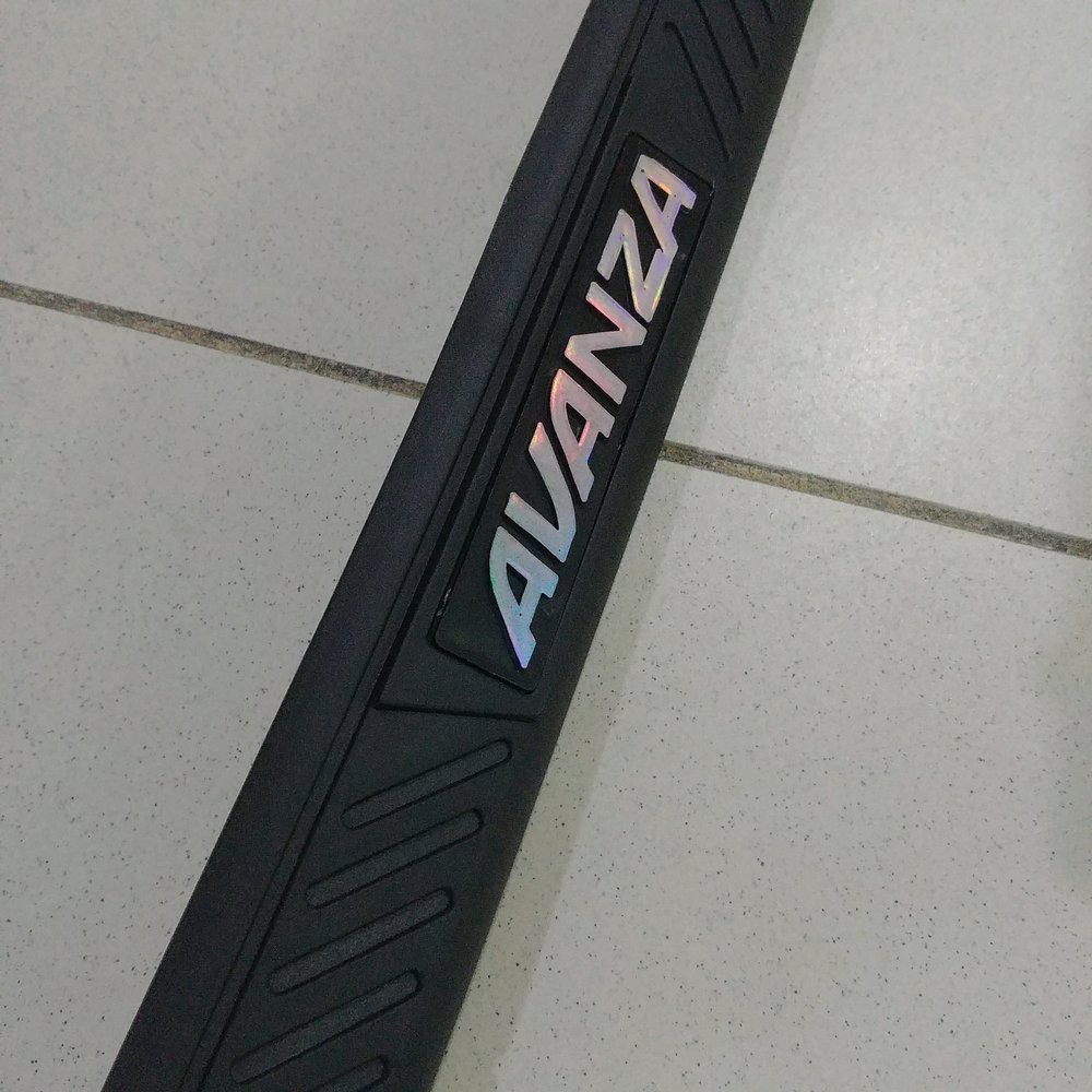 Toyota Avanza old trunk door rear sill plate 2004 to 2011 plastic 2005 2006 2007 2008 2009 2010 ABS type G VVTi VVT-i Harga 58,900 rupiah*Gratis Ongkir