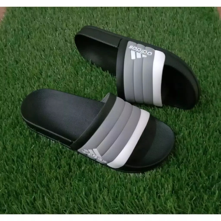 Sepatu slip on on sale adidas