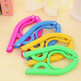 Hanger Lipat Portable Gantungan Jemuran Baju Travel Foldable Desember 2018 - 4 Hanger Lipat Portable Gantungan Jemuran Baju Travel Foldable - 4