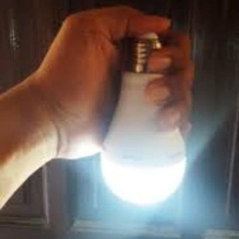 Hannochs Lampu LED Emergency Genius/ Touch Lamp 10 Watt Oktober 2018 - 5 Hannochs Lampu LED Emergency Genius/ Touch Lamp 10 Watt - 5