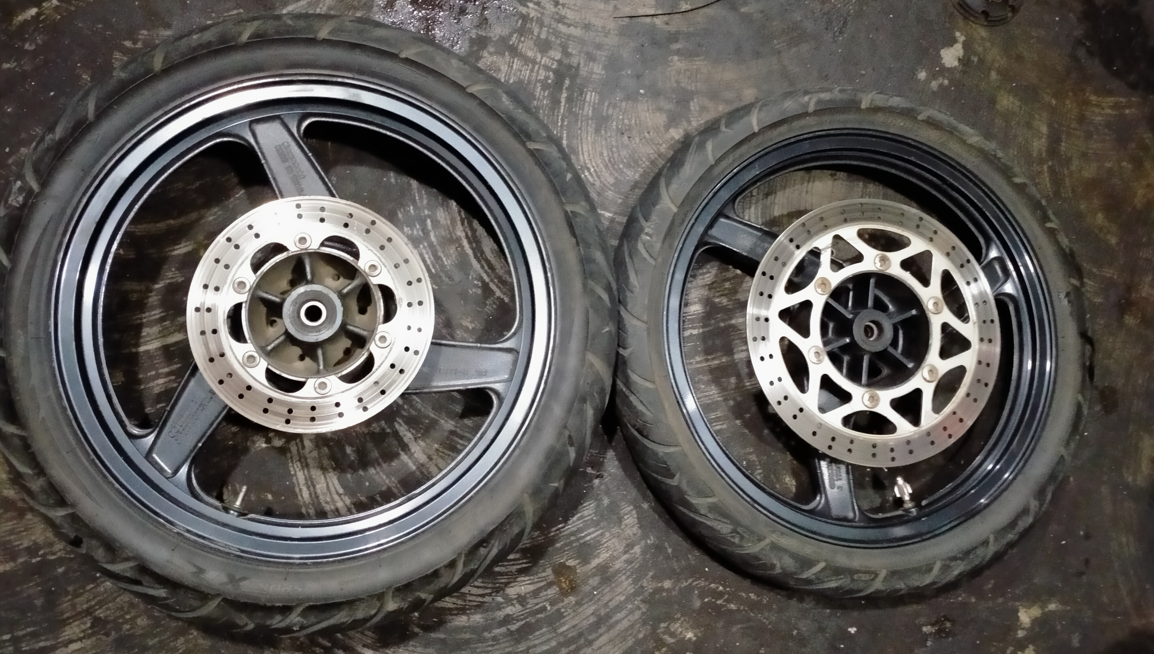 VELG+BAN+PIRINGAN NINJA RR Harga 1,505,000 rupiah*Gratis Ongkir