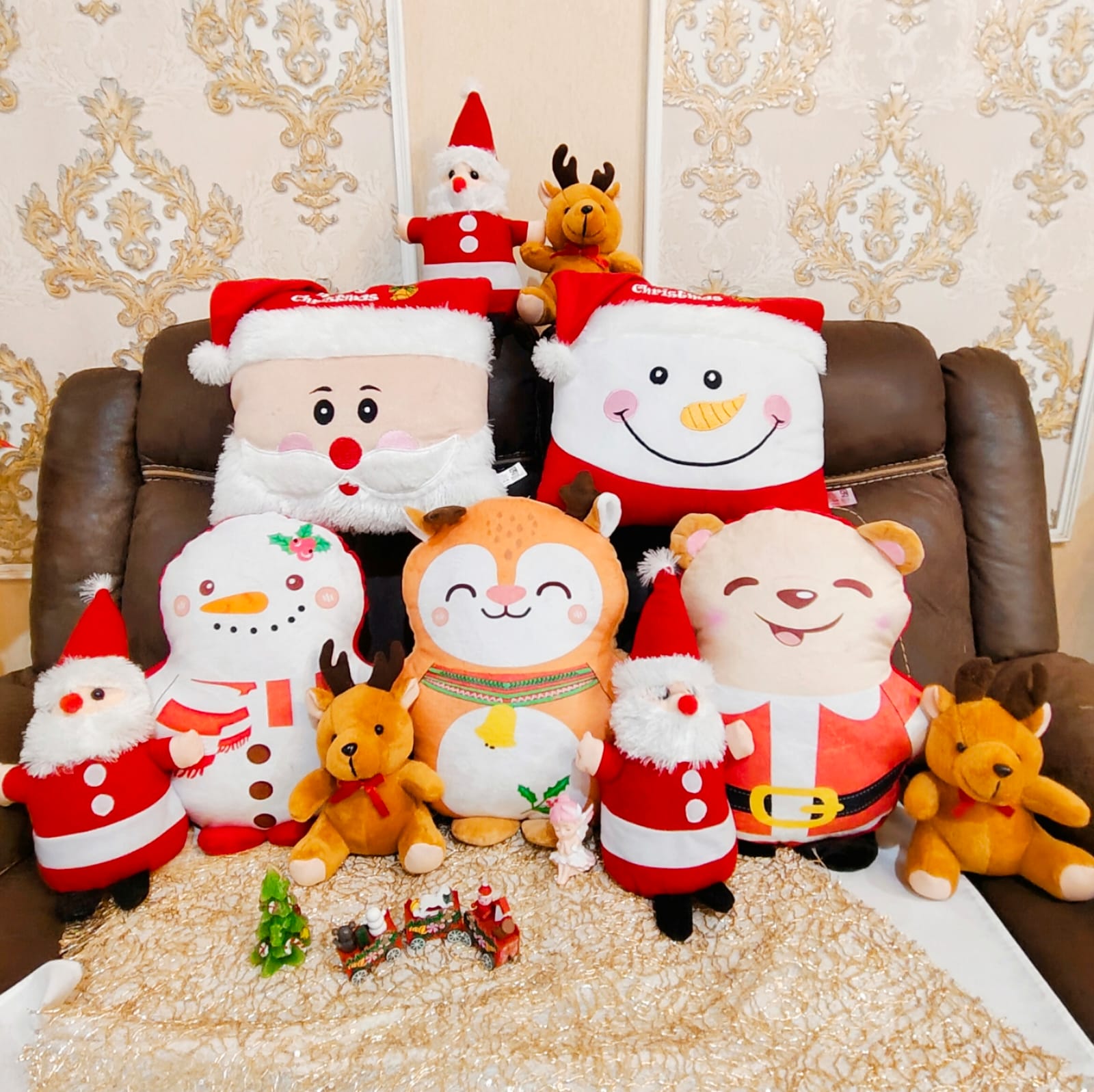 Cheap Christmas Pillow Dolls Santa Claus Character Deer Snowman for Sleeping Decoration hadiah Souveni…