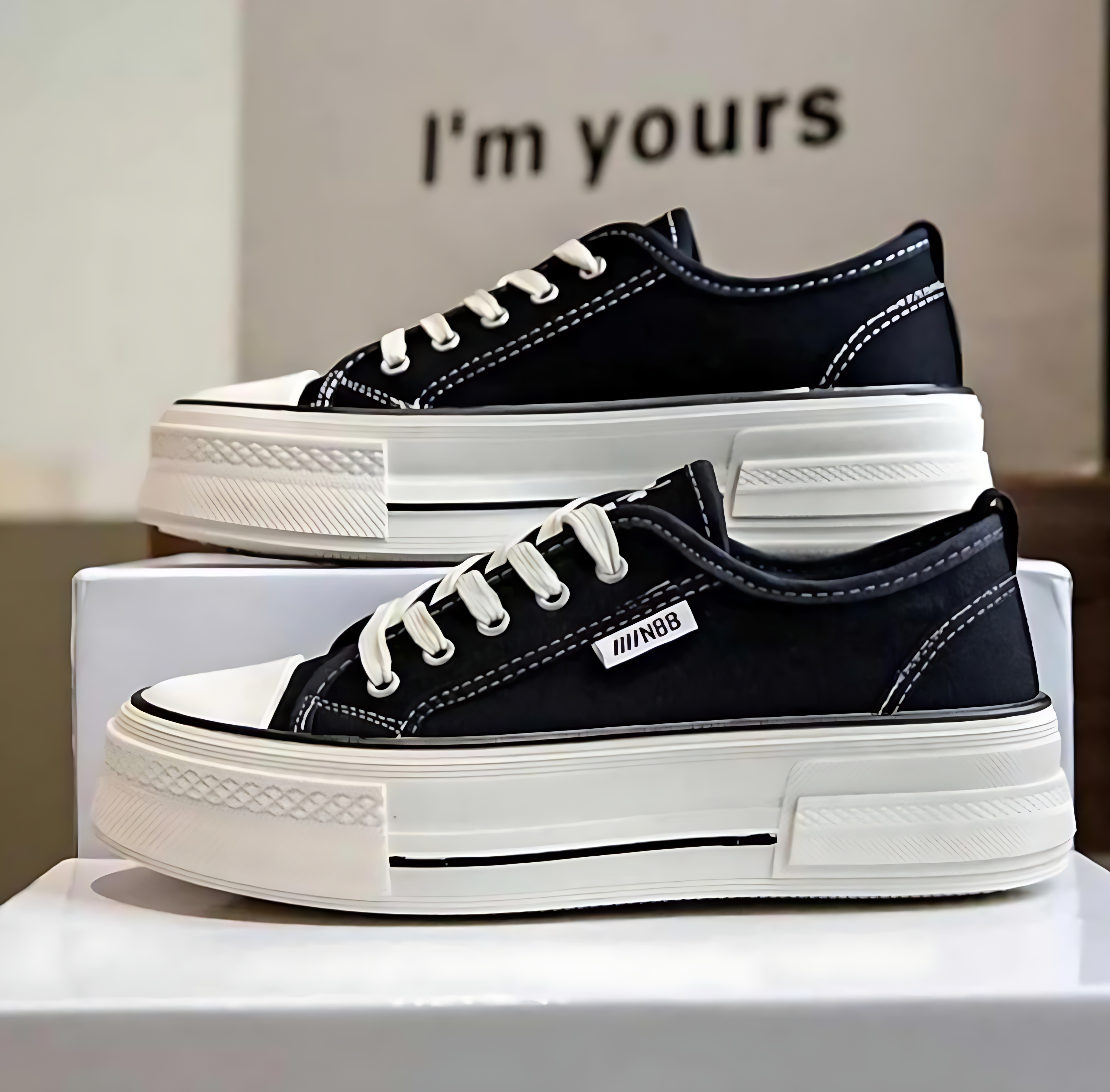 Sepatu sekolah wanita sepatu sekolah anak perempuan sepatu sekolah cewe sepatu sekolah perempuan smp/sma sepatu sneakers sepatu wanita korean style sepatu wanita dewasa terbaru sepatu olahraga sepatu wanita hitam sepatu wanita putih sepatu perempuana Harga  54,000 rupiah*Gratis Ongkir