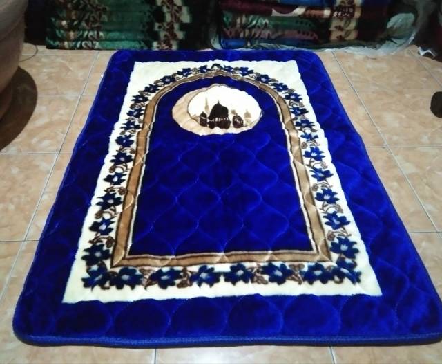 SAJADAH BUSA ANTI SLIP PREMIUM//SAJADAH BUSA TEBAL DAN LEMBUT //SAJADAH TURKI BUSA SUPER TEBAL / /SAJAโฆ