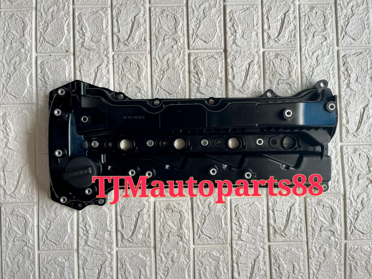 Cover Head Innova Reborn Fortuner VRZ Hilux Revo 11201-0E011 Diesel 2GD Original Harga 3,250,000 rupiah*Gratis Ongkir