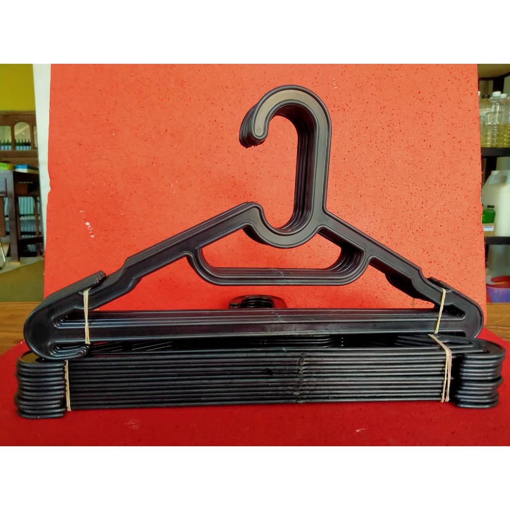 Hanger / Gantungan baju plastik Laundry 12pcs Hemat dan Berkualitas - Merek a Harga 9,500 rupiah*Gratis Ongkir