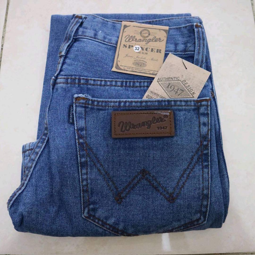 Джинсы wrangler оригинал