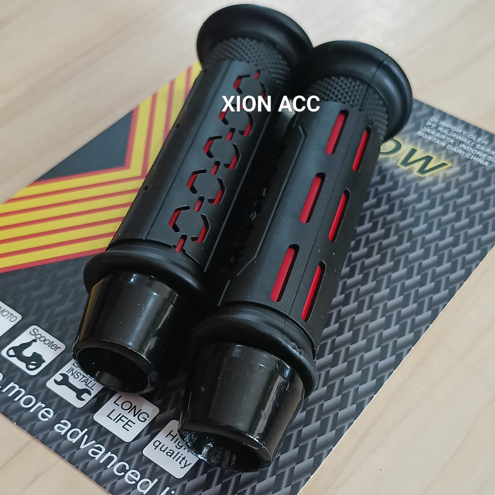 Original Moscow Hg 77 New Model Variation Handgrip Package + Full Black Universal Handlebar Handlebar Aerox Nmax Lexi Mio Vario Pcx Beat Scoopy Cbr Tiger Vixion R15 Harga 38,635 rupiah*Gratis Ongkir