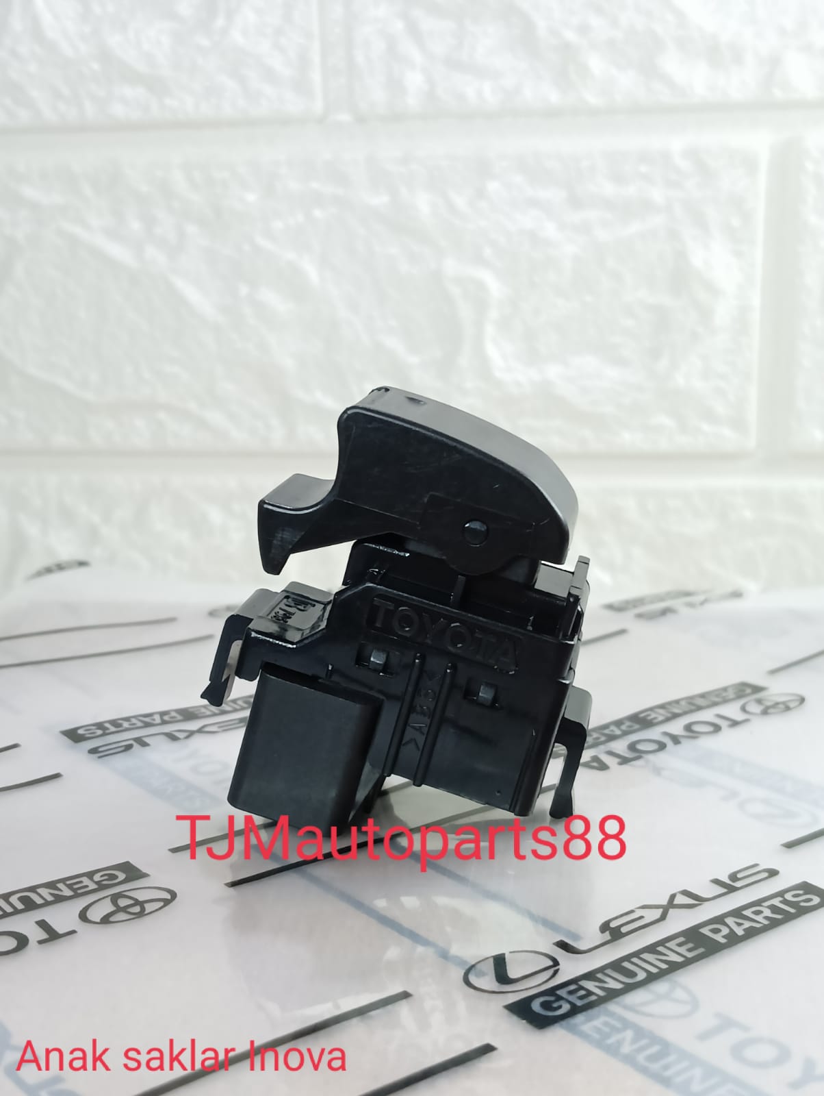 SWITCH POWER WINDOW, anak saklar pintu , INOVA, HILUX, Fortuner ORIGINAL Harga 225,000 rupiah*Gratis Ongkir