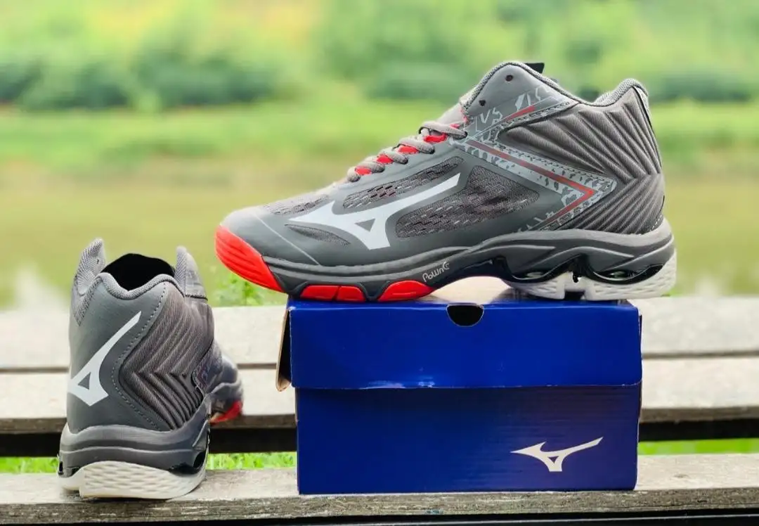 sepatu mizuno wave light