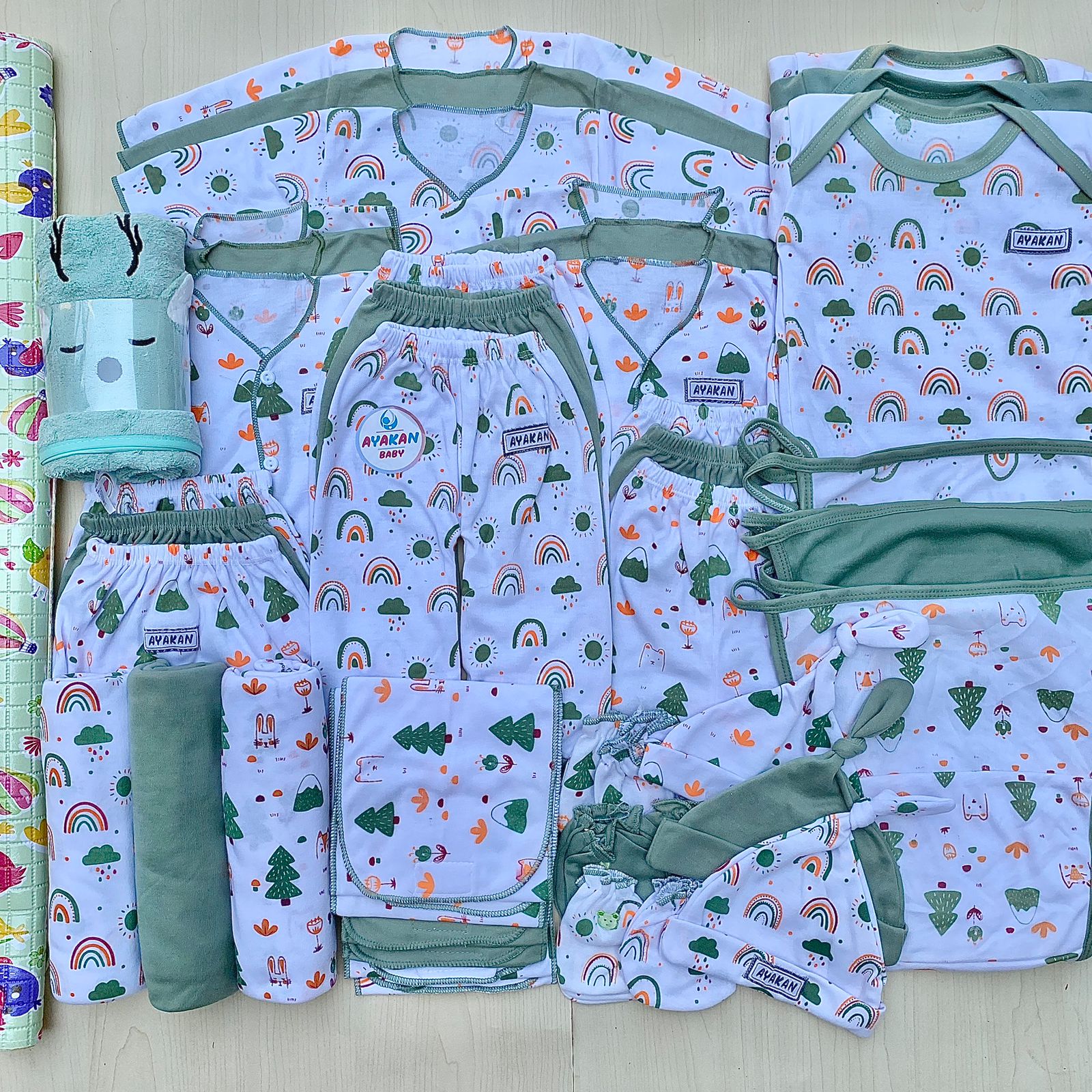 53 PCS paket hemat komplit baju bayi baru lahir paket hemat baby paket komplit bayi baru lahir AYAKAN BABY Harga 295,000 rupiah*Gratis Ongkir