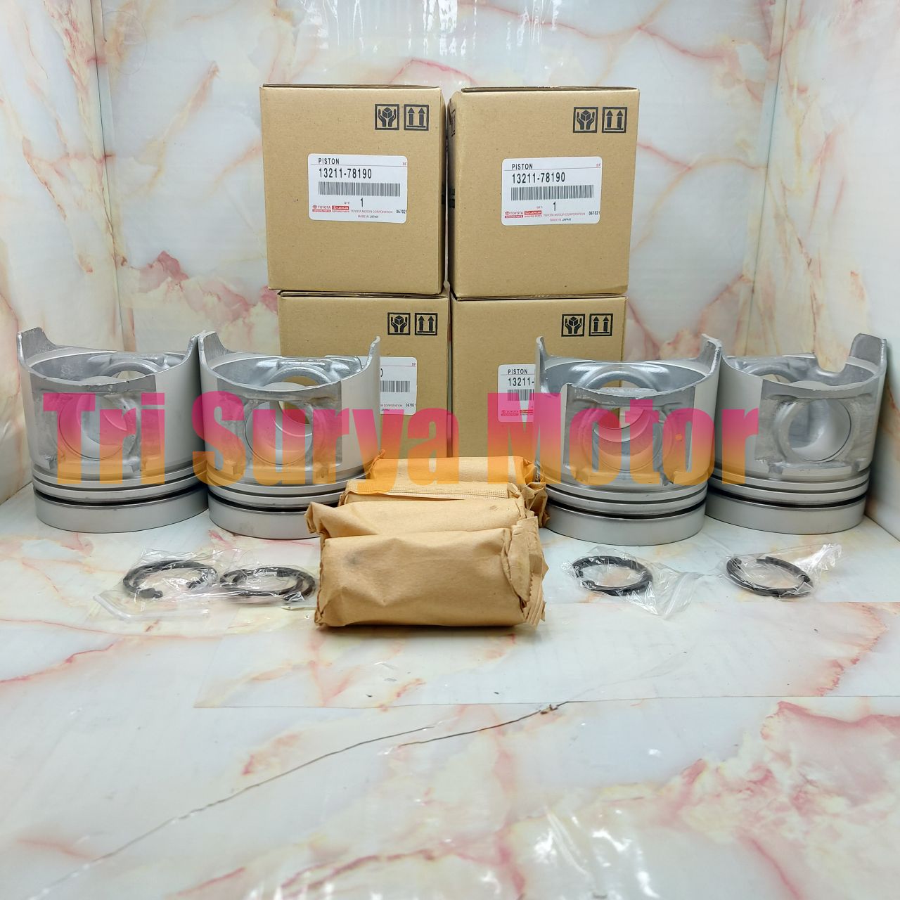PISTON ASSY SEHER SET SEKER SET DYNA HT130 HINO DUTRO STD-50 ORI 1SET Harga 1,550,000 rupiah*Gratis Ongkir