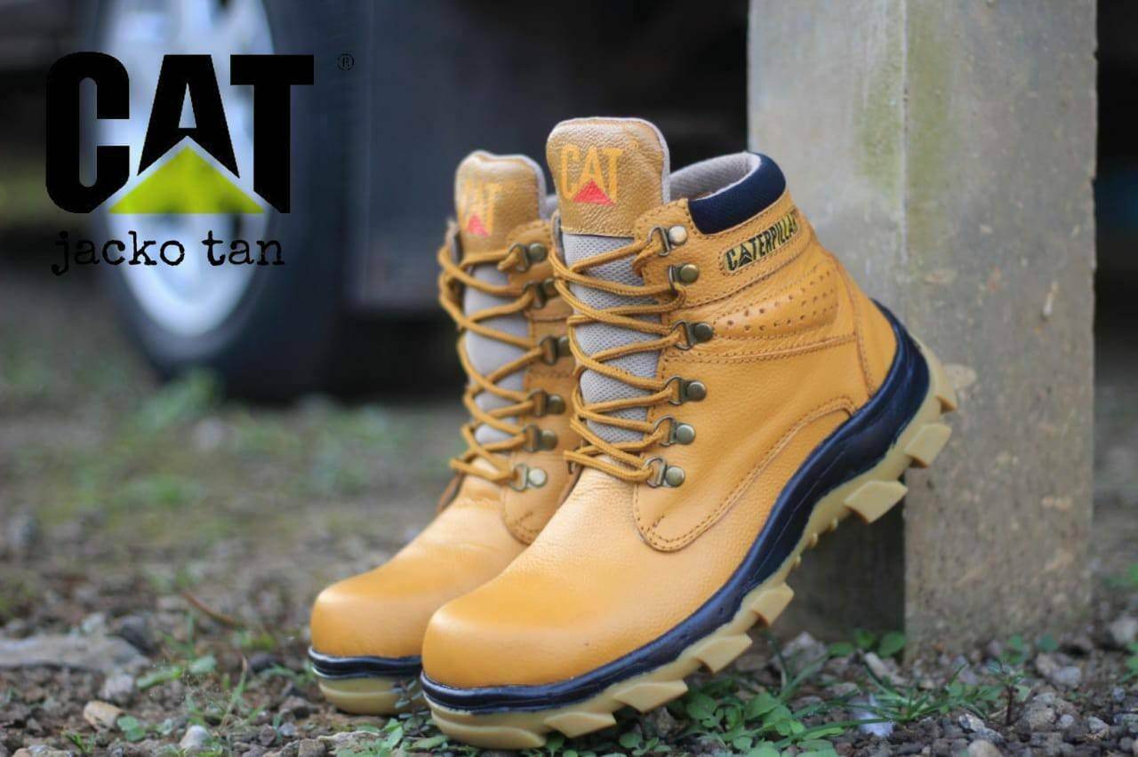 sepatu cat boots