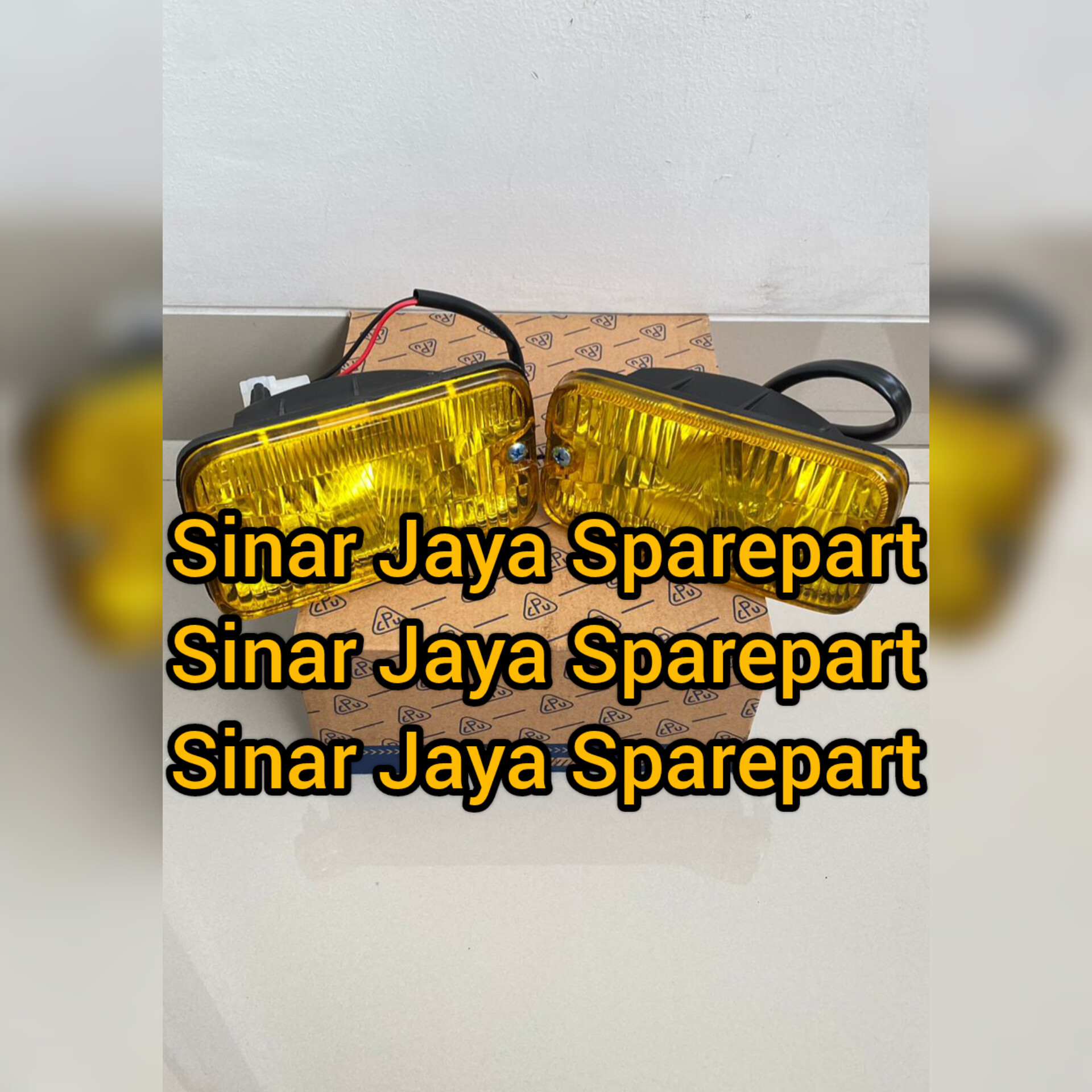 Fog Lamp Atau Lampu Kabut Toyota Dyna Saurus All Tipe Hino Dutro All Tipe 81210-39145 / 81220-39085 Harga 100,000 rupiah*Gratis Ongkir