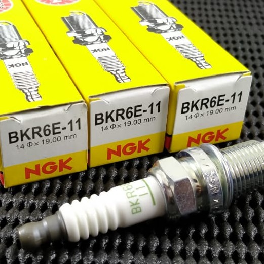 Busi NGK BKR6E-11 Toyota Altis Avanza Non VVT-i Great Corolla Harrier 2.4 Soluna Twin Cam Vios Yaris Great Corolla Harga 21,900 rupiah*Gratis Ongkir