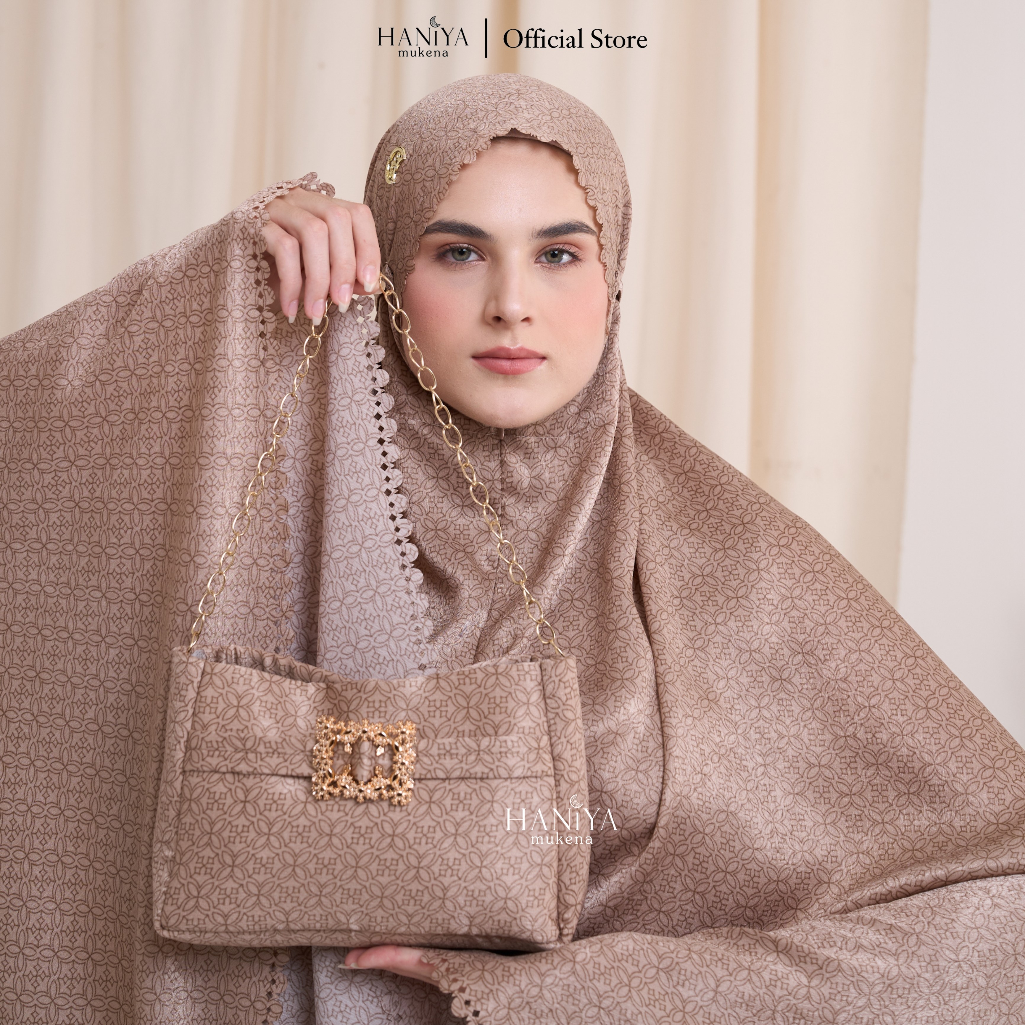 Haniya Mukena - Khalisa Series 2in1 Santorini Silk Motif Lasercut Luxurious Cool Soft Jumbo Gift for Adults - Merek Haniya Mukena Harga 199,500 rupiah*Gratis Ongkir