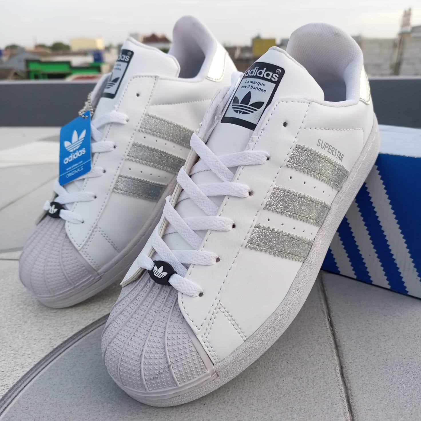 Sepatu adidas 2024 superstar silver