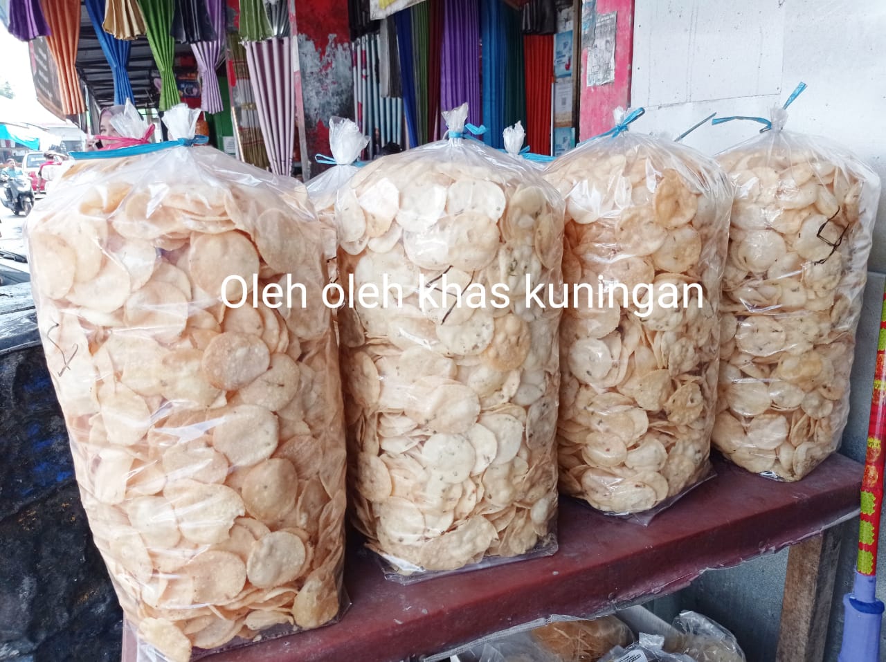 1 Ball ISI 3KG Ketempling Extra Daun Bawang / Oleh Oleh Khas Kuningan
