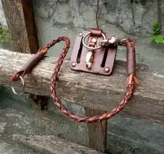 Gantungan Tali Dompet dan Kunci + Tali Anyaman Kulit Aksesoris Pria (FREE GELANG)