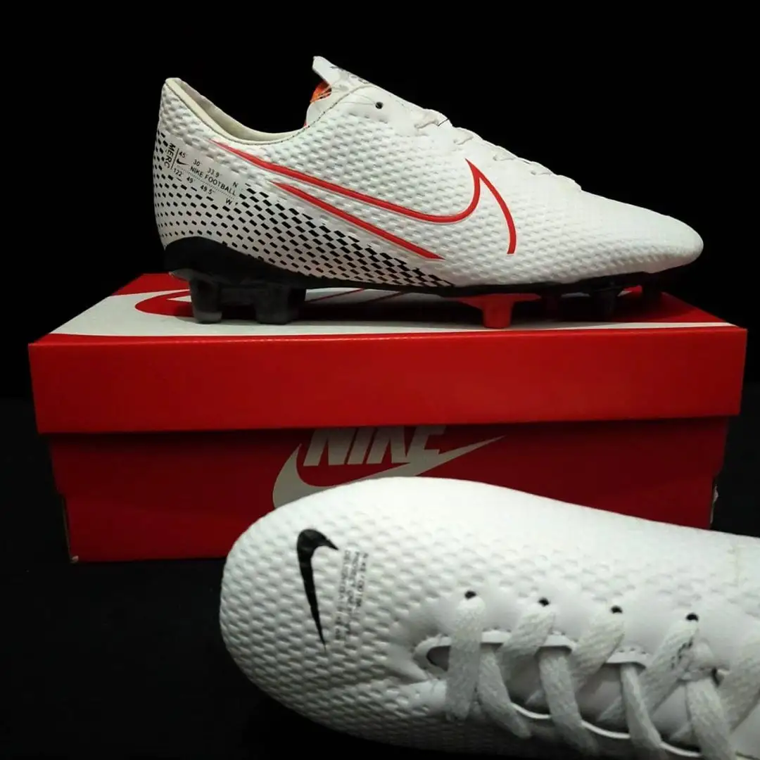 sepatu bola nike mercurial original