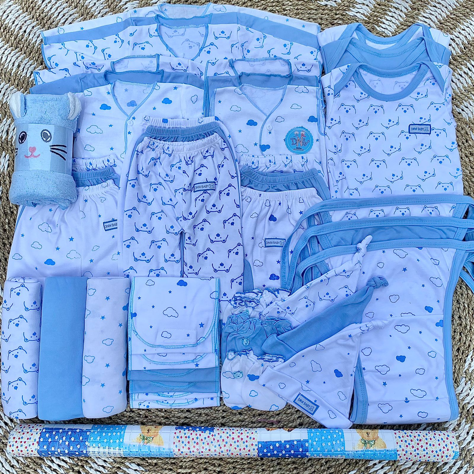 53 PCS paket hemat komplit baju bayi baru lahir paket hemat baby paket komplit bayi baru lahir DNW BABY Harga 295,000 rupiah*Gratis Ongkir