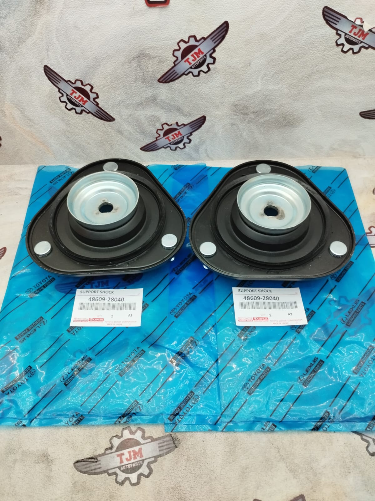 Support Shock Karet Support Depan Alphard Vellfire Previa Estima Original 2Pc Harga 550,000 rupiah*Gratis Ongkir