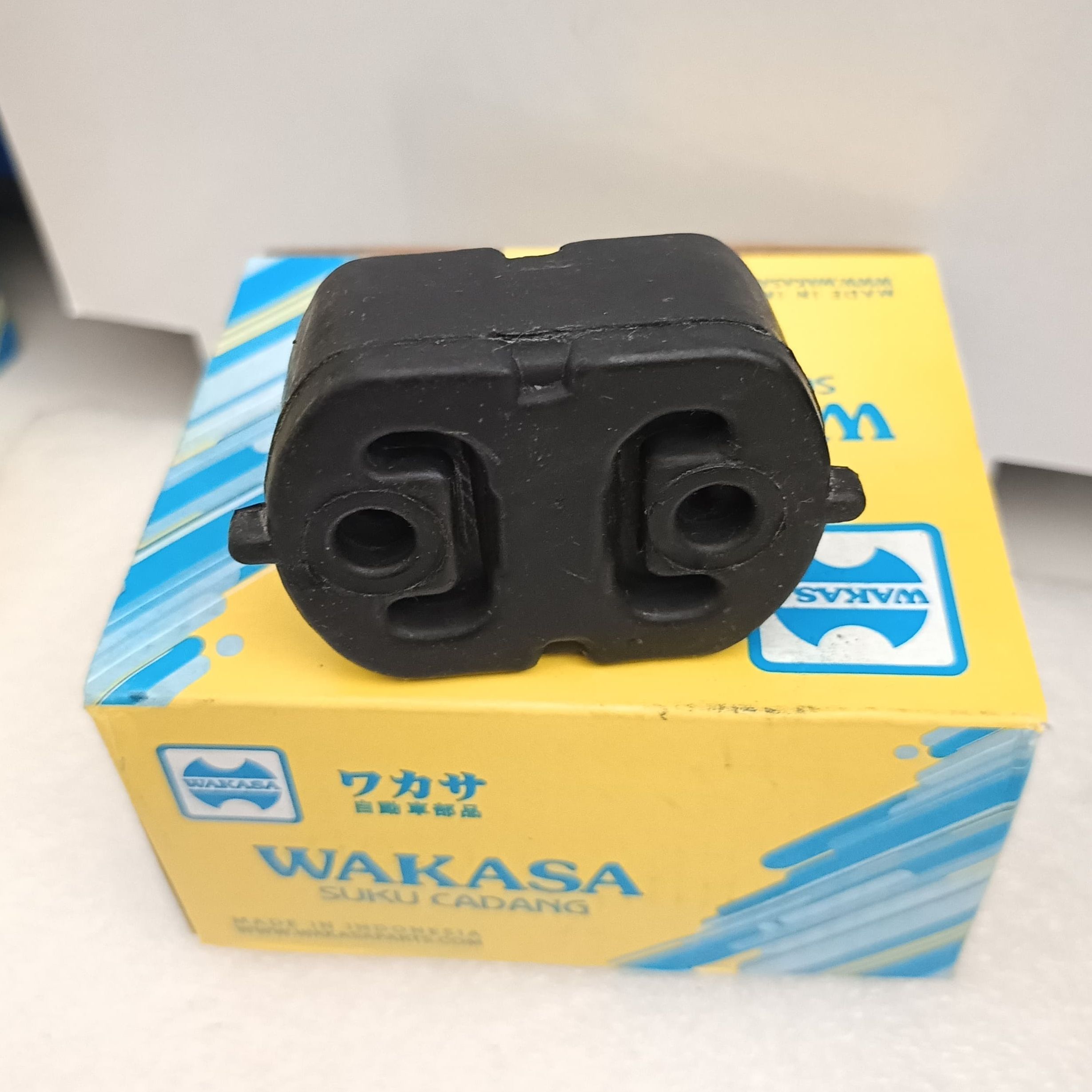 KARET GANTUNGAN KNALPOT TOYOTA AVANZA DAIHATSU F 700 11290-207E0 Harga 25,000 rupiah*Gratis Ongkir