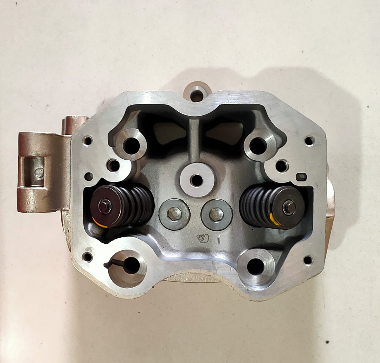 Kepala Silinder Head Cylinder 150cc Lengkap Klep ( Valve ) Motor Roda Tiga Kaisar Viar KTM & Sejenis ( Radiator ) YX150-74 Harga 1,350,000 rupiah*Gratis Ongkir