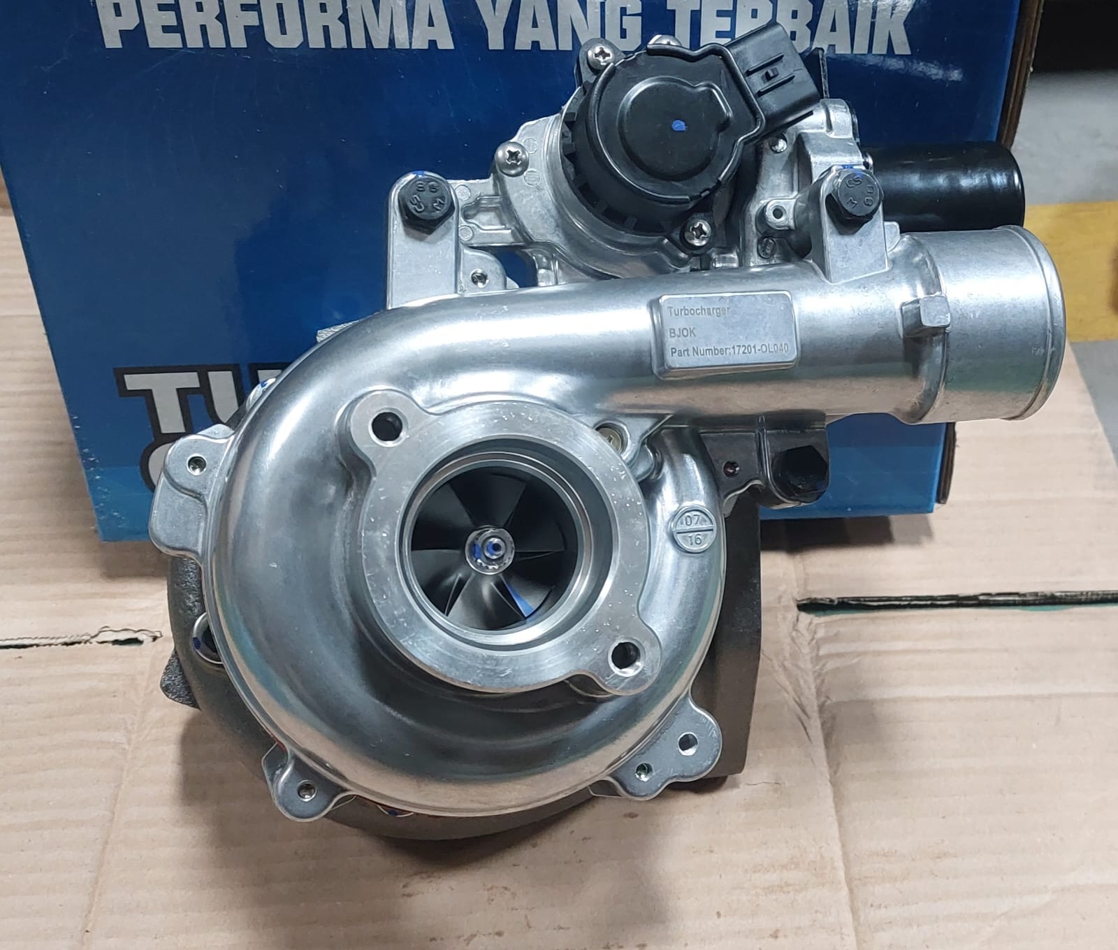 TURBO CHARGER TOYOTA HILUX 3000 CC Harga 8,000,000 rupiah*Gratis Ongkir