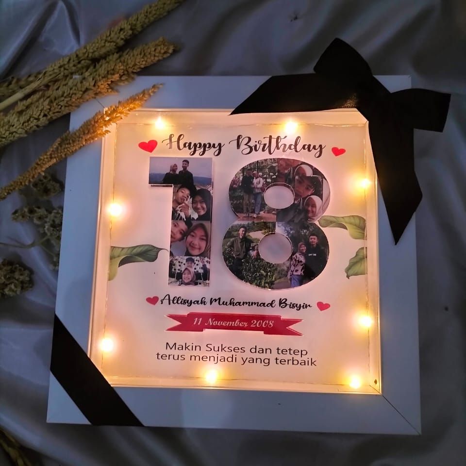kado ulang tahun doi cowok 1 paket mozaik frame 3D pop up unik pakai lampu / hadiah pernikahan wisuda…