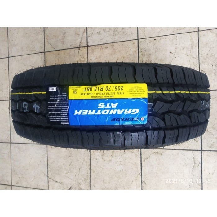 Ban Mobil Dunlop Grandtrek AT5 Size 205/70 R15 Ban Mobil Taruna, Honda CRV, Suzuki Katana, Toyota Hilux Harga 1,060,000 rupiah*Gratis Ongkir
