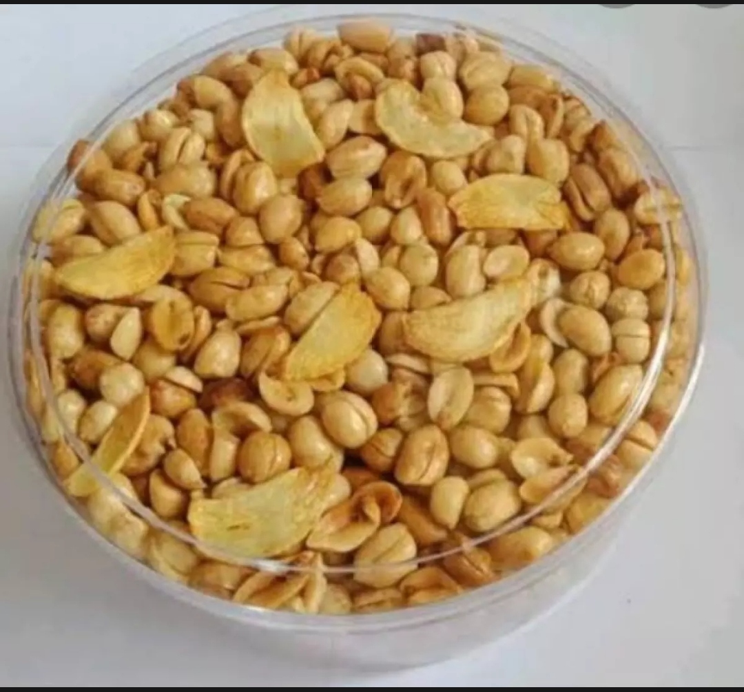 Peanut garlic Super tasteful poll refill 1kg plus plastic box Super Grade A // crispy peanut // cemila…