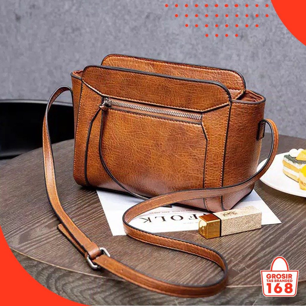 Harga tas stradivarius 2025 sling bag original