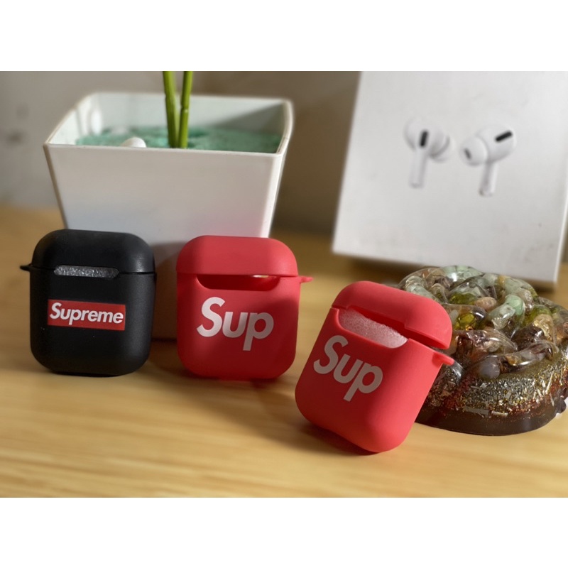 イヤホン supreme AirPods case SUPREME イヤホンケース シリコン製 シュプリーム エアーポッズ