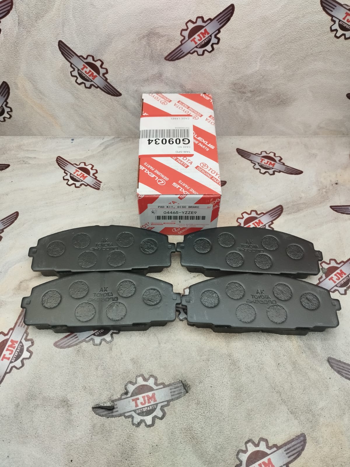 Kampas Rem Depan Brake Pad New Hiace Commuter 04465-YZZE9 Harga 102,500 rupiah*Gratis Ongkir