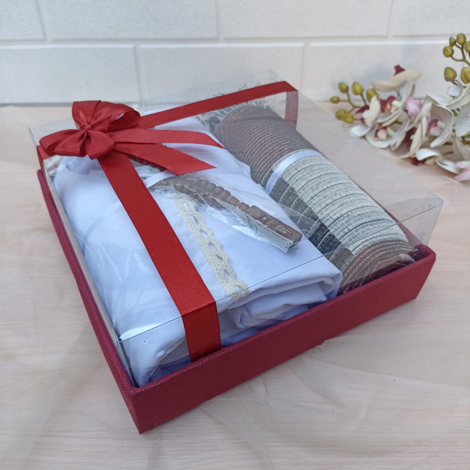 Kado ULANG TAHUN Cewe Paket Alat Sholat Mukena Sajadah Tasbih Box Premium / Hadiah Anniversary Souveni…