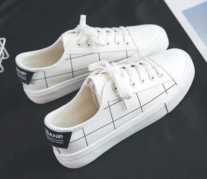 GROSIR TERMURAH - Sepatu Wanita Sneakers Classic Model Baru AR07