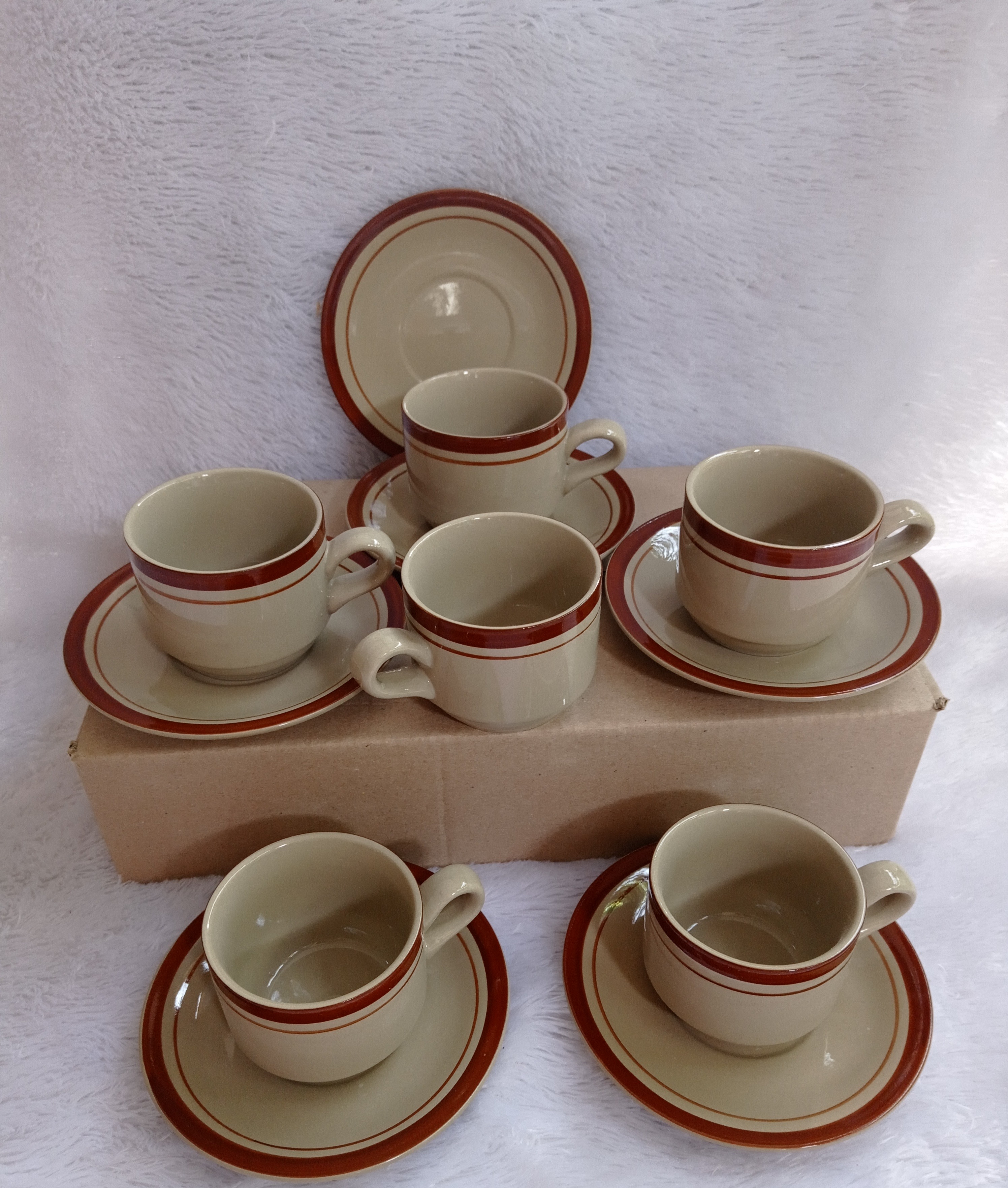 set cangkir kopi klasik list coklat