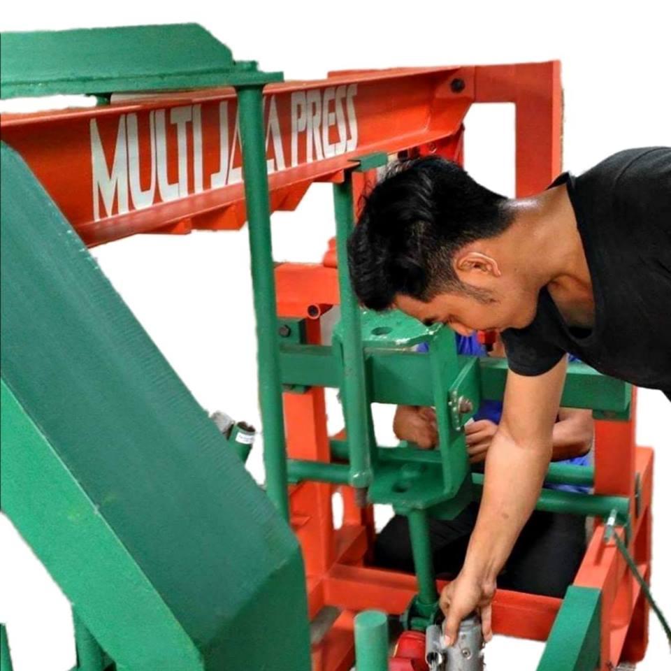 Alat pres motor Harga 30,000,000 rupiah*Gratis Ongkir
