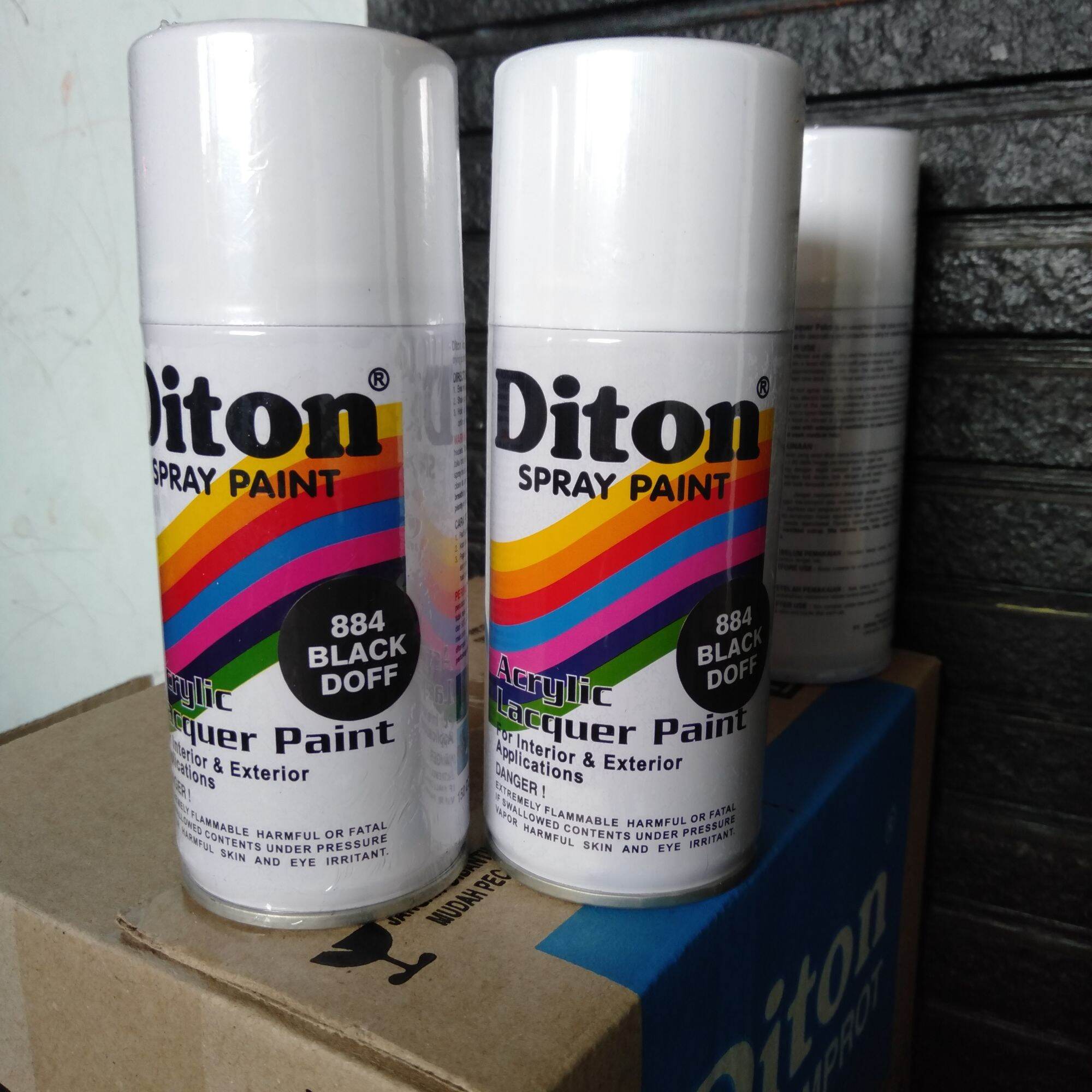 pilok pilox diton black doff 884 150cc hitam doff dop dof hitam kusam hitam matte black dop Harga 22,121 rupiah*Gratis Ongkir