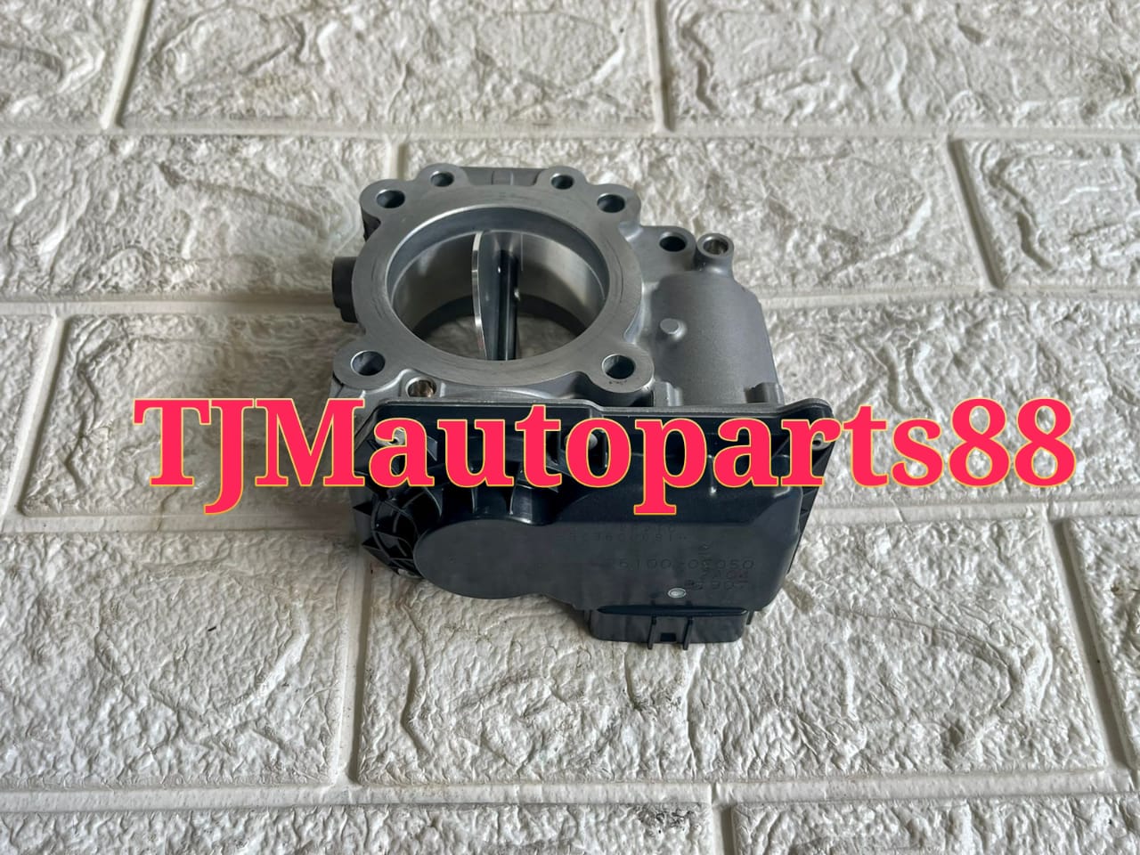 Throtol Body Trotol Body Fortuner 2021 Up diesel 26100-0E050 Original Harga 3,000,000 rupiah*Gratis Ongkir