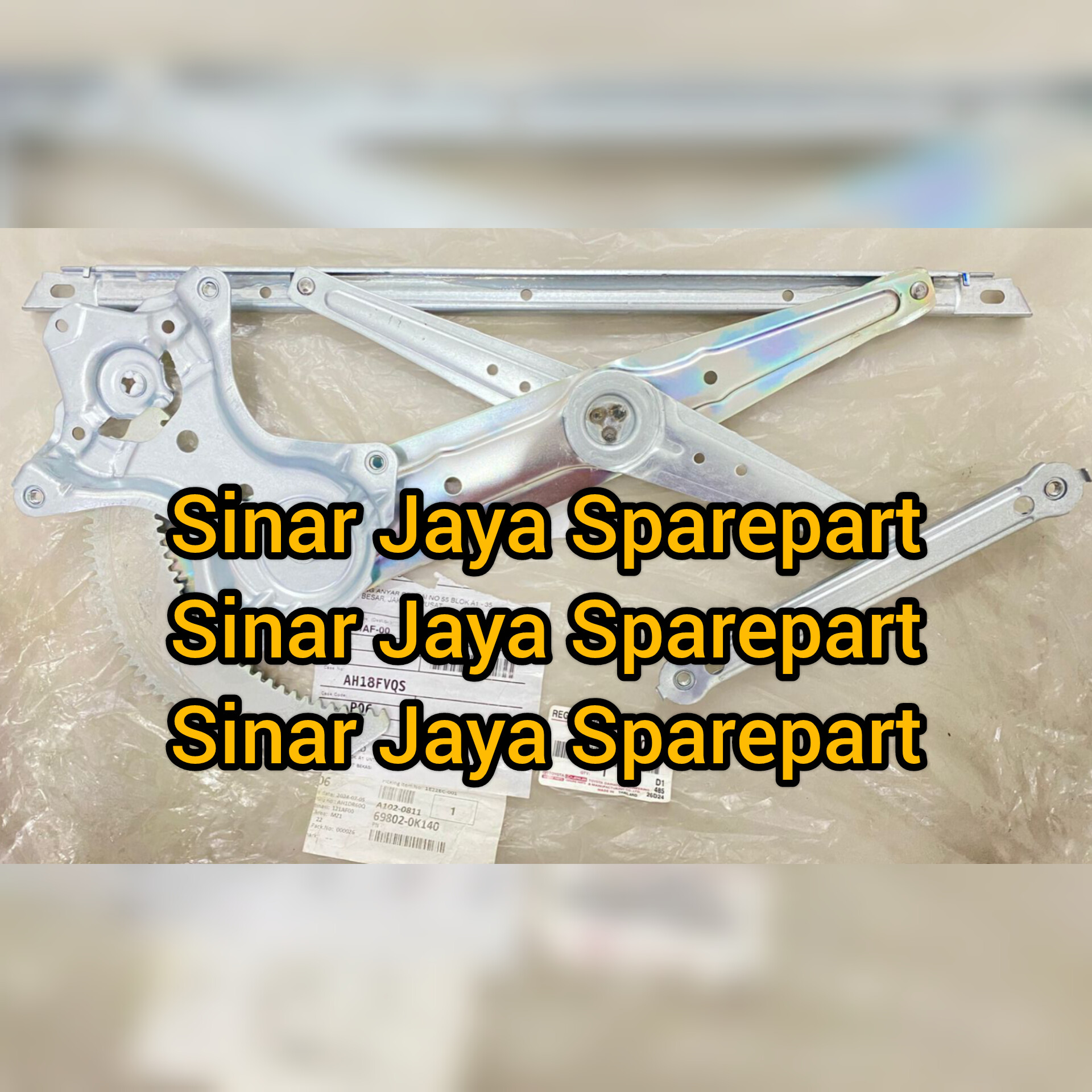 Original Hilux Revo 2.5cc 2.4cc right side windshield regulator 69801-0k140/69801-0d351 Harga 960,000 rupiah*Gratis Ongkir