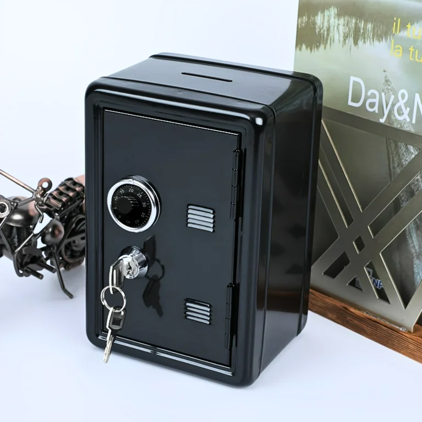 READY TaffGUARD Celengan Kotak Brankas Uang dan emas tahan api mini Home Safe Deposit Box LE845 Harga 91,900 rupiah*Gratis Ongkir