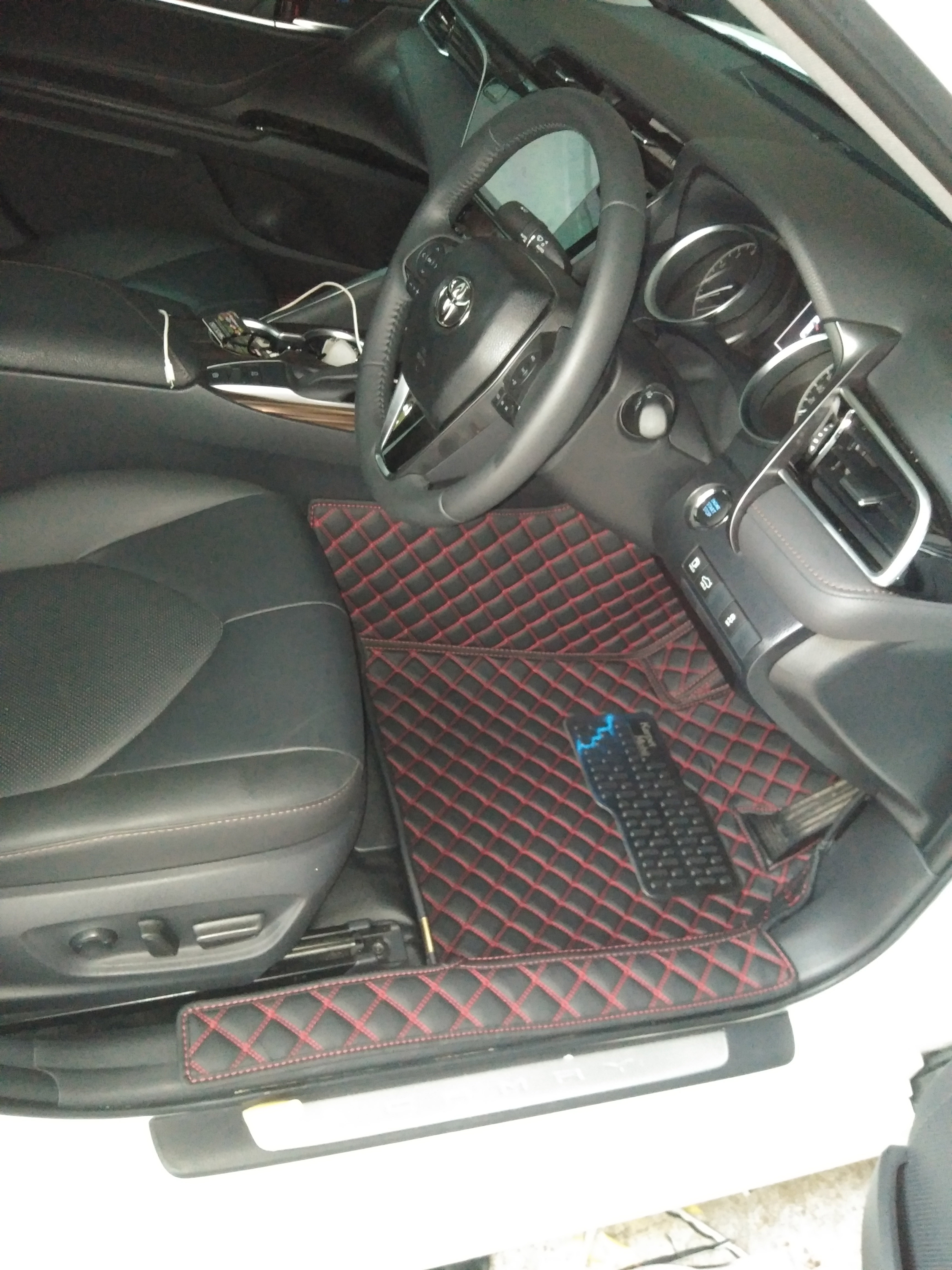 Engraver Mat Toyota Camry Tahun 2002-2023 Fullset+Bagasi Harga 1,750,000 rupiah*Gratis Ongkir