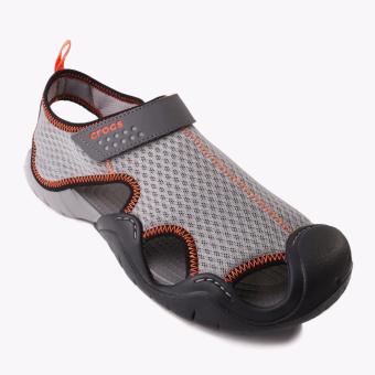 Gambar Crocs Swiftwater Men s Sandals   Abu abu