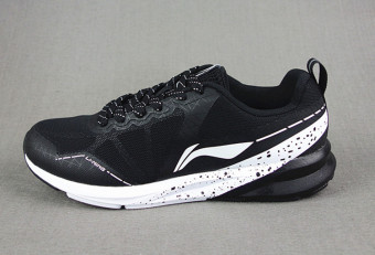 Harga LINING ARHL009 laki laki sepatu lari (ARHL009 2 hitam dan putih)
Online Review