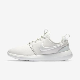 Gambar NIKE WOMEN ROSHE TWO SI SHOE SUMMIT WHITE 881187 100 US5.5 8.5 01    intl